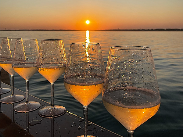 tramonto jesolo aperitivo serale in barca